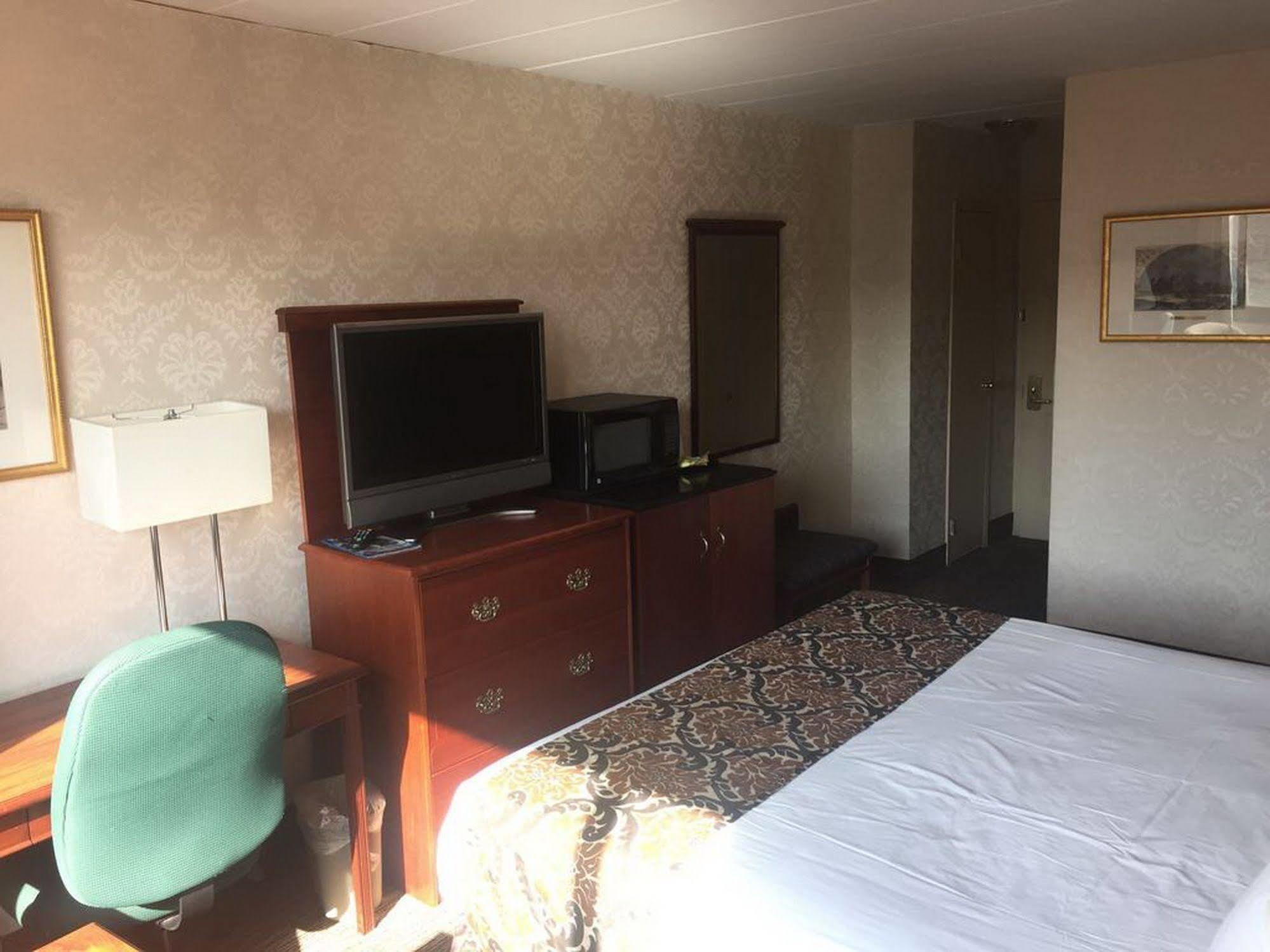 Airway Inn Ню Йорк Екстериор снимка